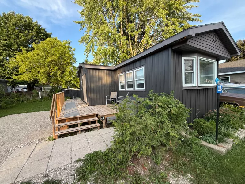16 Bluejay CRES, Brockton, ON N0G 2V0