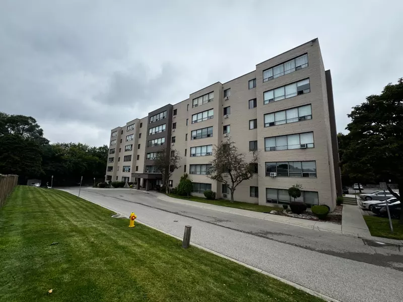 650 Cheapside ST #606, London East, ON N5Y 5J8