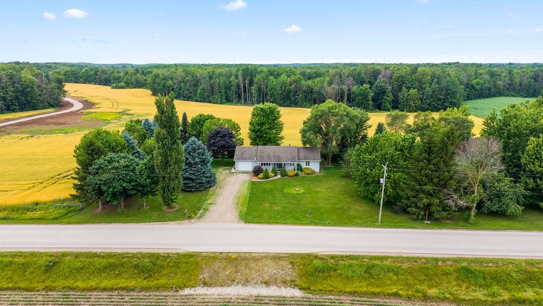 9462 Ayton RD, Minto, ON N0G 1Z0