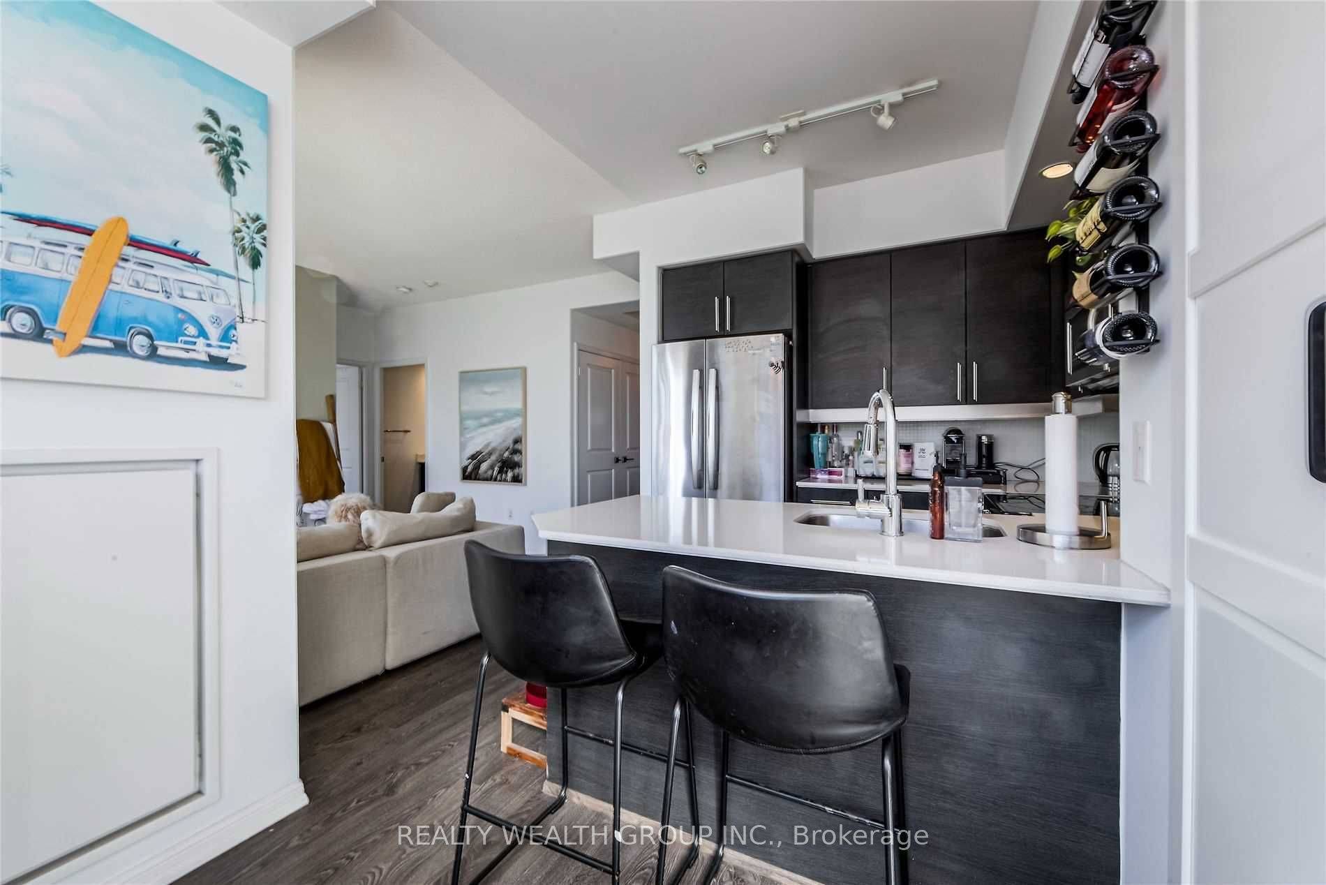 Toronto C01, ON M6K 3R3,75 East Liberty ST #2219