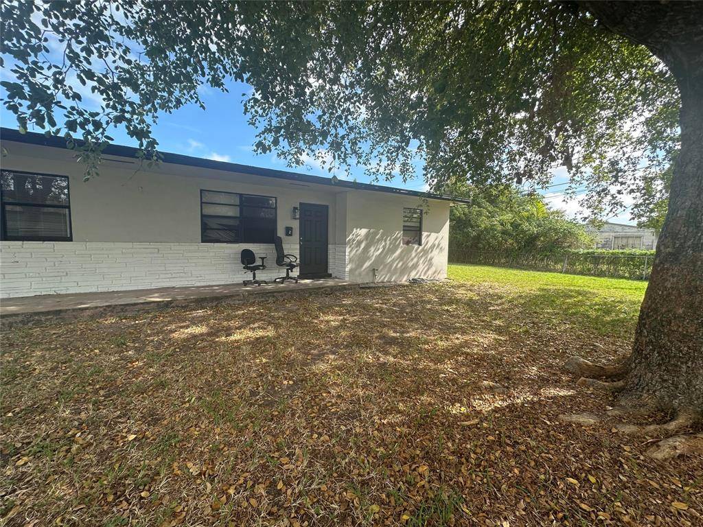 Hallandale Beach, FL 33009,721 NW 1st Ct