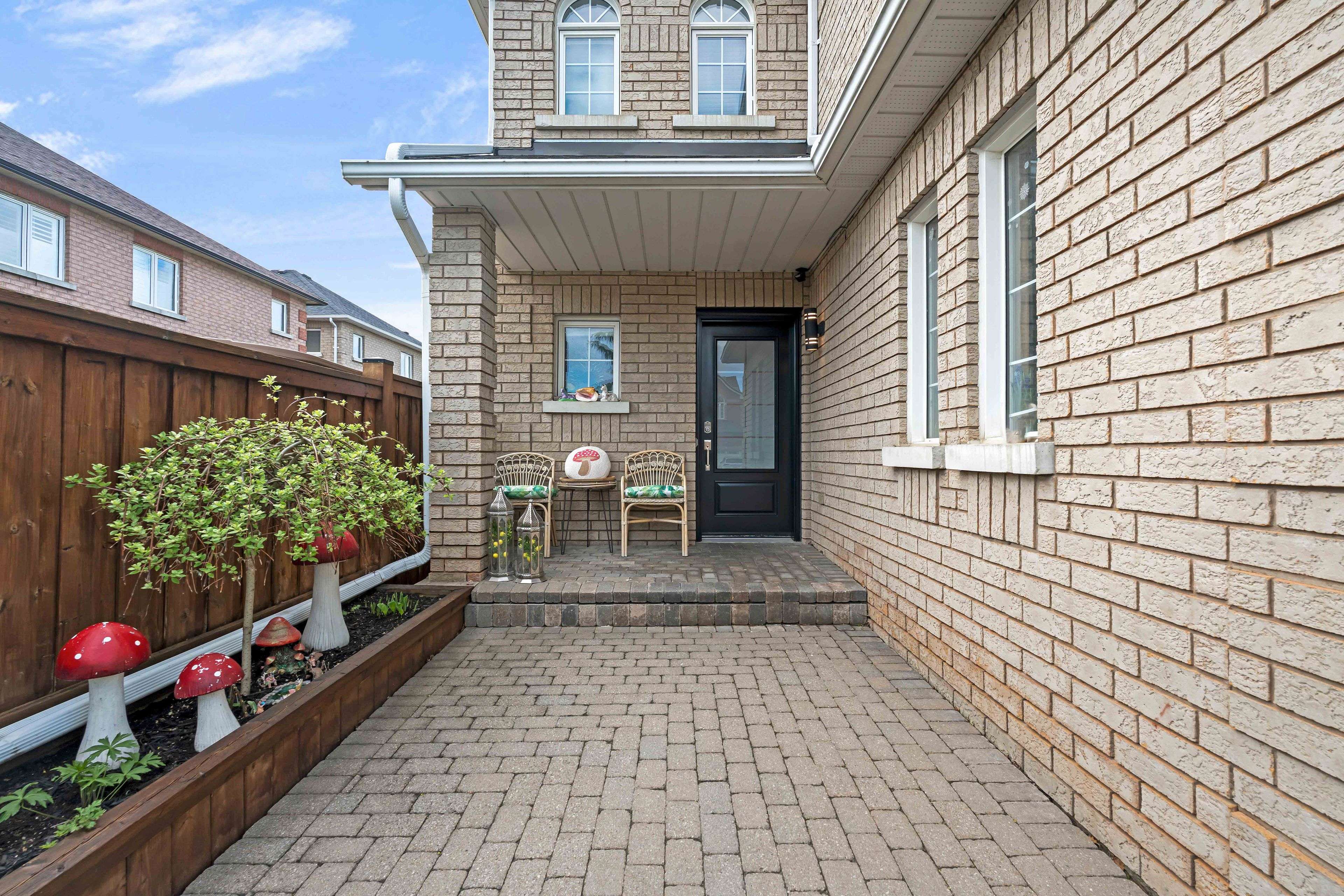 Vaughan, ON L6A 2X3,108 Villandry CRES