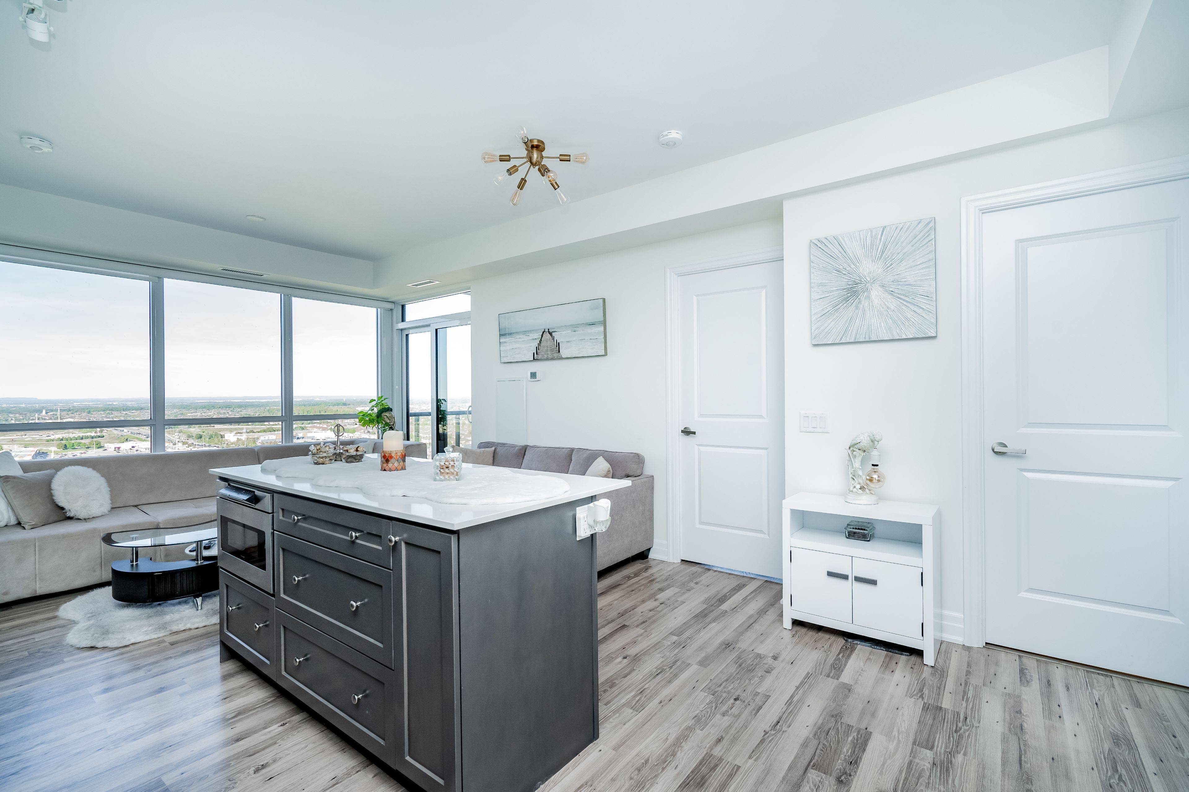 9075 Jane ST #2309, Vaughan, ON L4K 0L7
