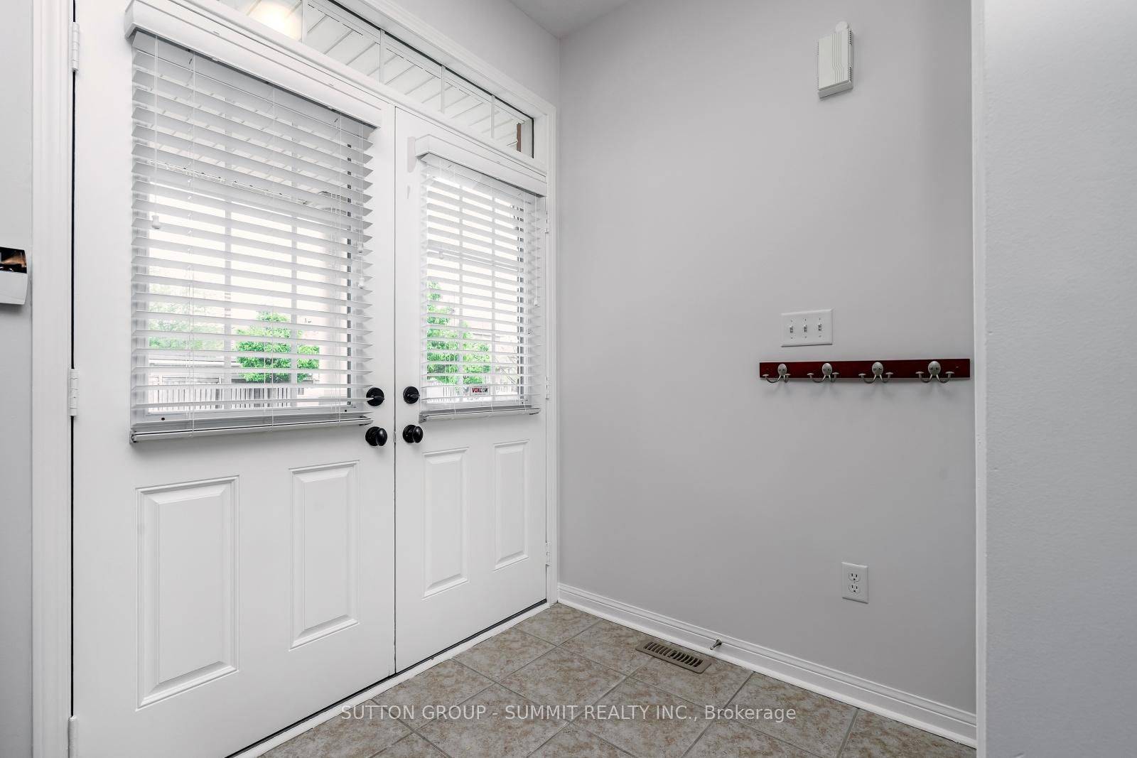 Milton, ON L9T 6N5,1283 Robson CRES