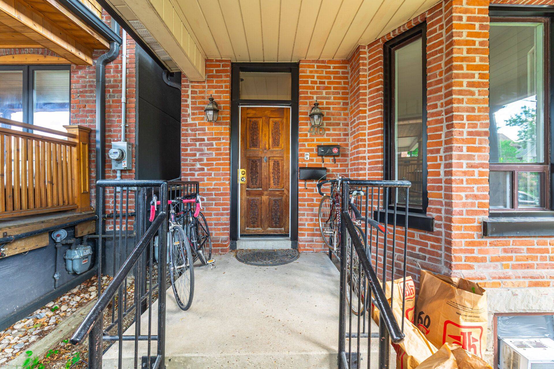 Toronto W02, ON M6H 1V8,46 Armstrong AVE #1