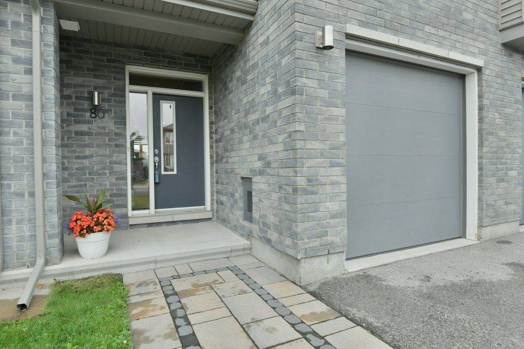 Carleton Place, ON K7C 0J8,80 Riddell ST