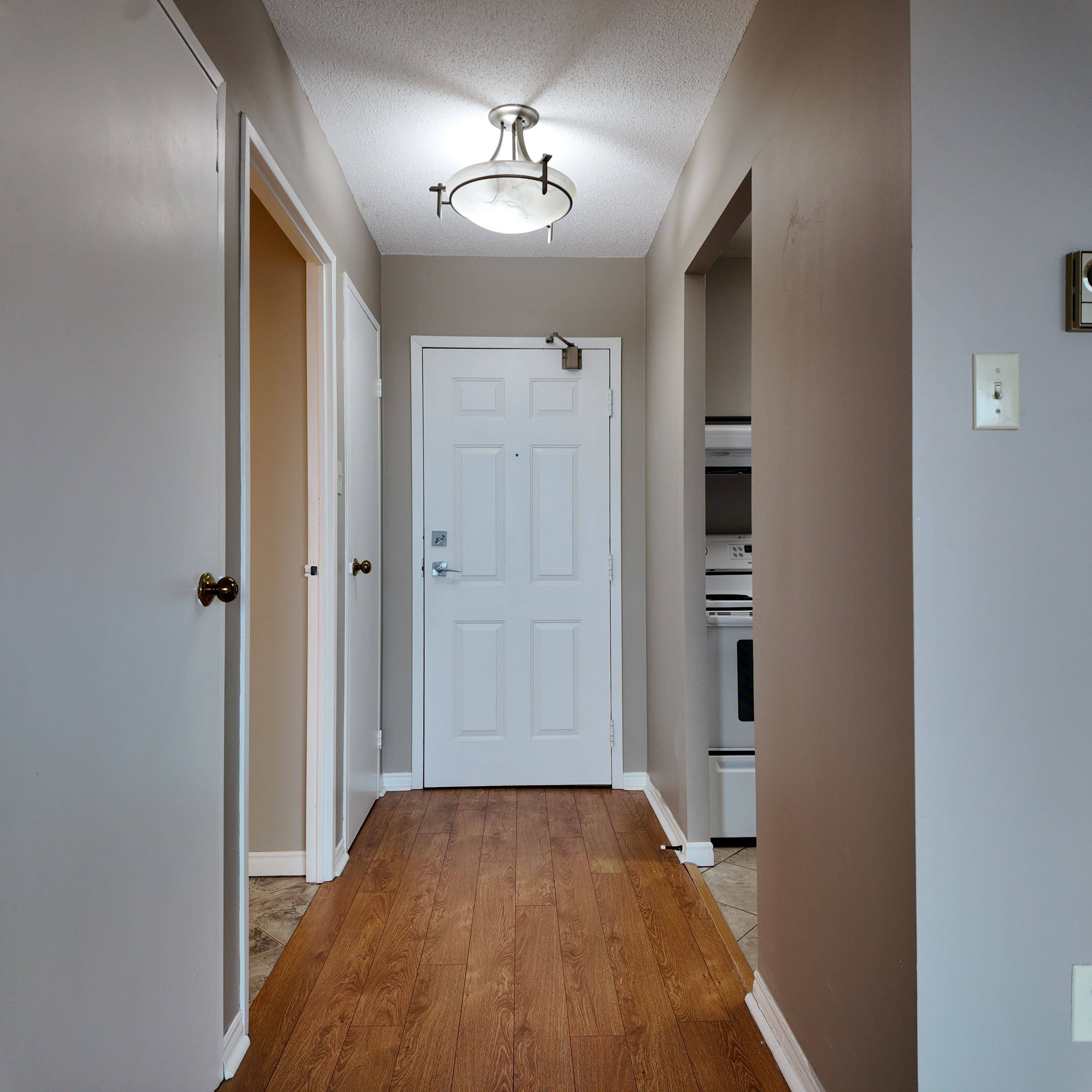 London East, ON N5Y 5J8,650 Cheapside ST #606