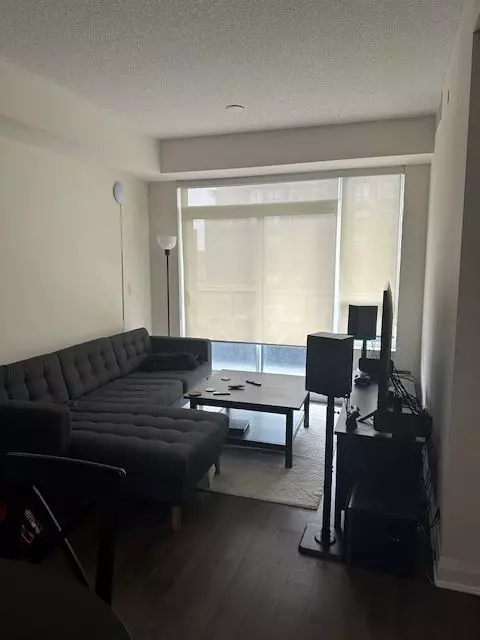 Markham, ON L6G 0G3,15 Water Walk DR #630