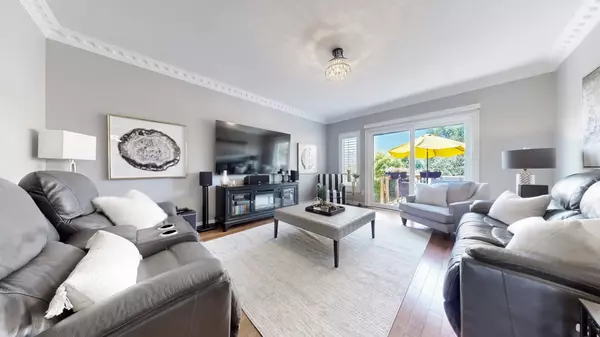 Newmarket, ON L3X 3B8,112 Alfred Smith WAY