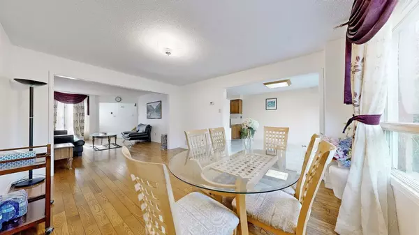 Markham, ON L3S 3B3,36 Erla CT
