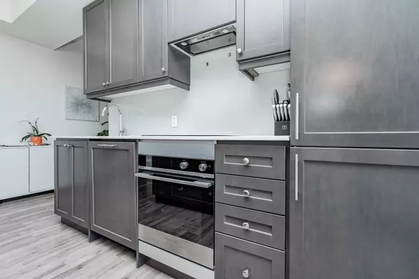 Vaughan, ON L4K 0L7,9075 Jane ST #2309