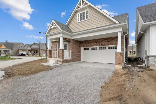 Georgina, ON L0E 1R0,4 Palmira DR
