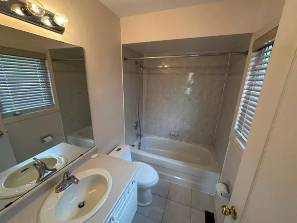 Richmond Hill, ON L4S 1W6,15 Rushingbrook DR
