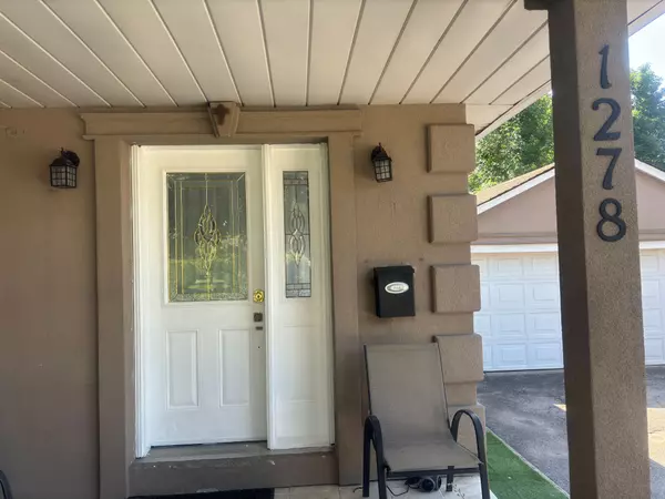 Burlington, ON L7R 3S5,1278 Leighland RD #Upper