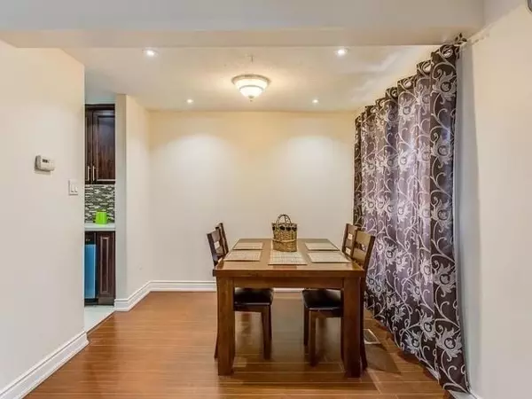 Mississauga, ON L5N 3B4,6520 Corfu RD #15