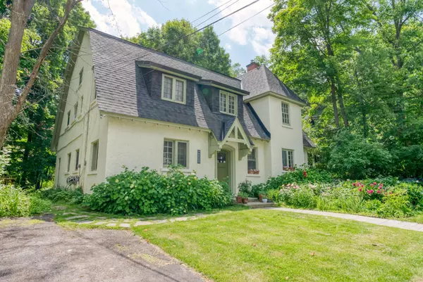 Rockcliffe Park, ON K1M 1J6,480 Oakhill RD