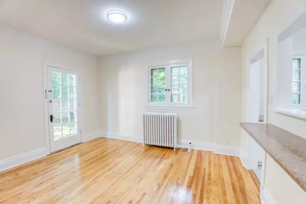 Rockcliffe Park, ON K1M 1J6,480 Oakhill RD