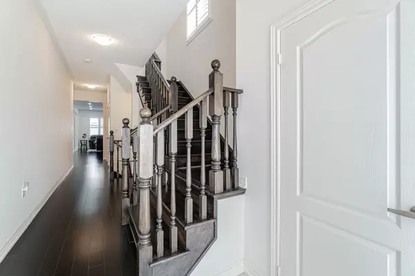 Hamilton, ON L8B 0T6,88 Humphrey ST