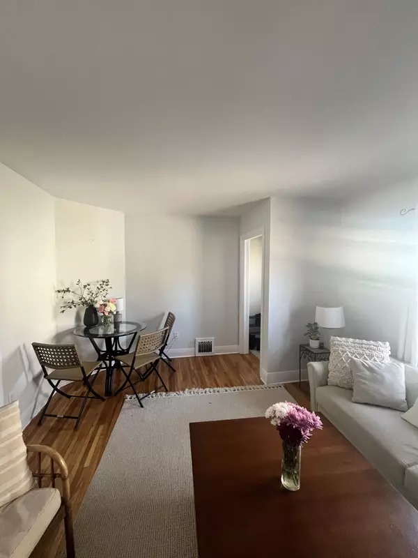 London North, ON N6H 1B5,9 FORWARD AVE