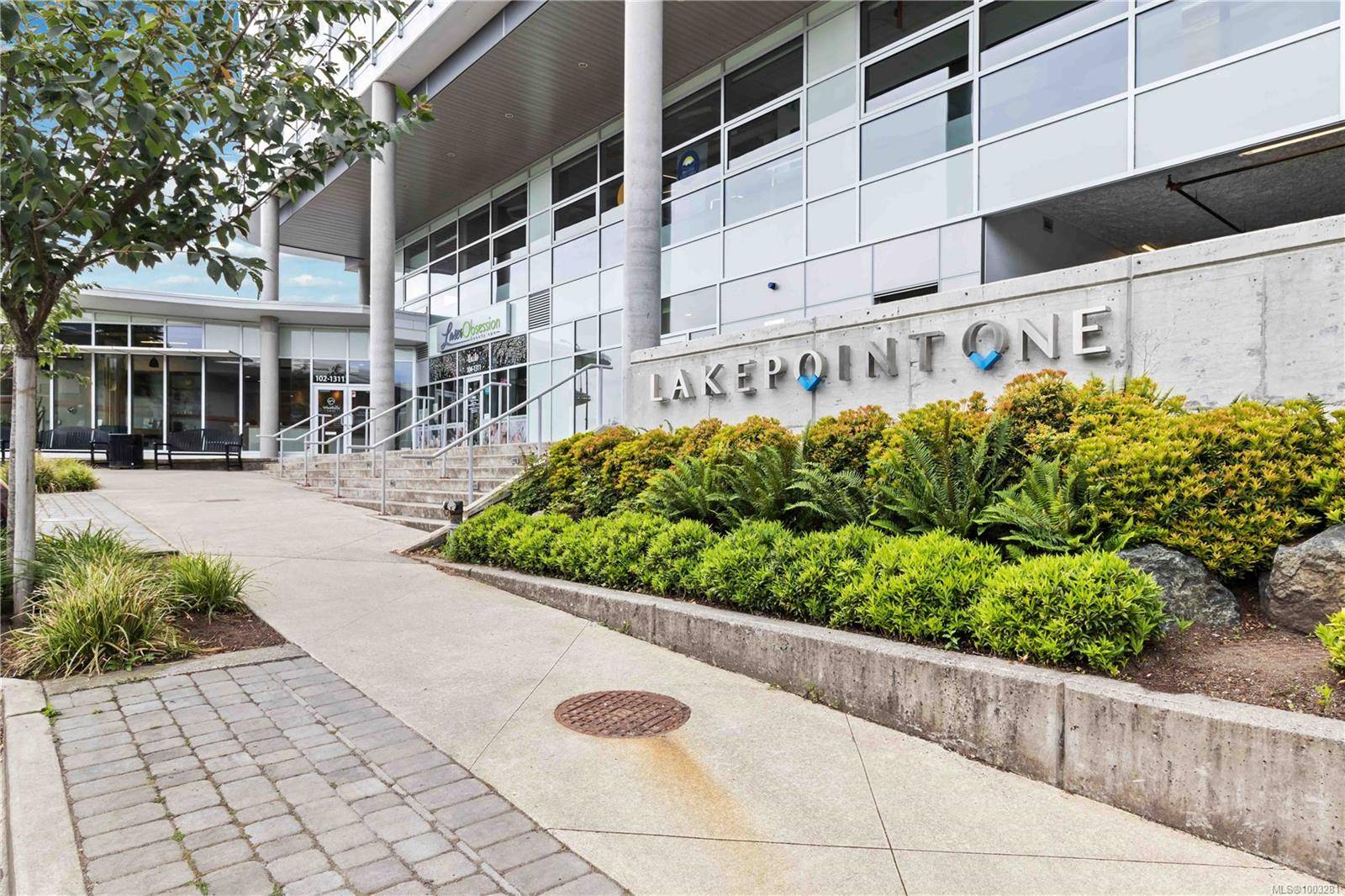 Langford, BC V9B 0S7,1311 Lakepoint Way #310