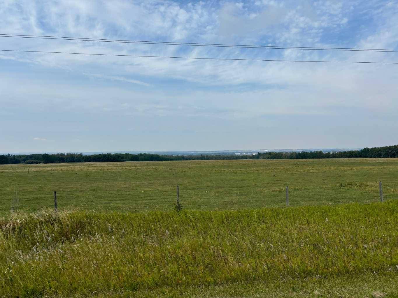 2910 & 2920 35 Street, Ponoka, AB T4J 1A7
