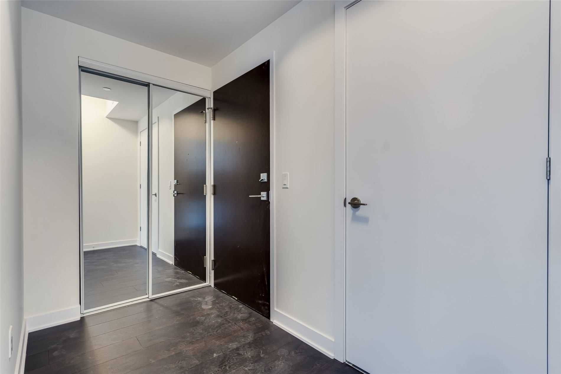 Toronto C10, ON M4S 2B4,2221 Yonge ST #5211