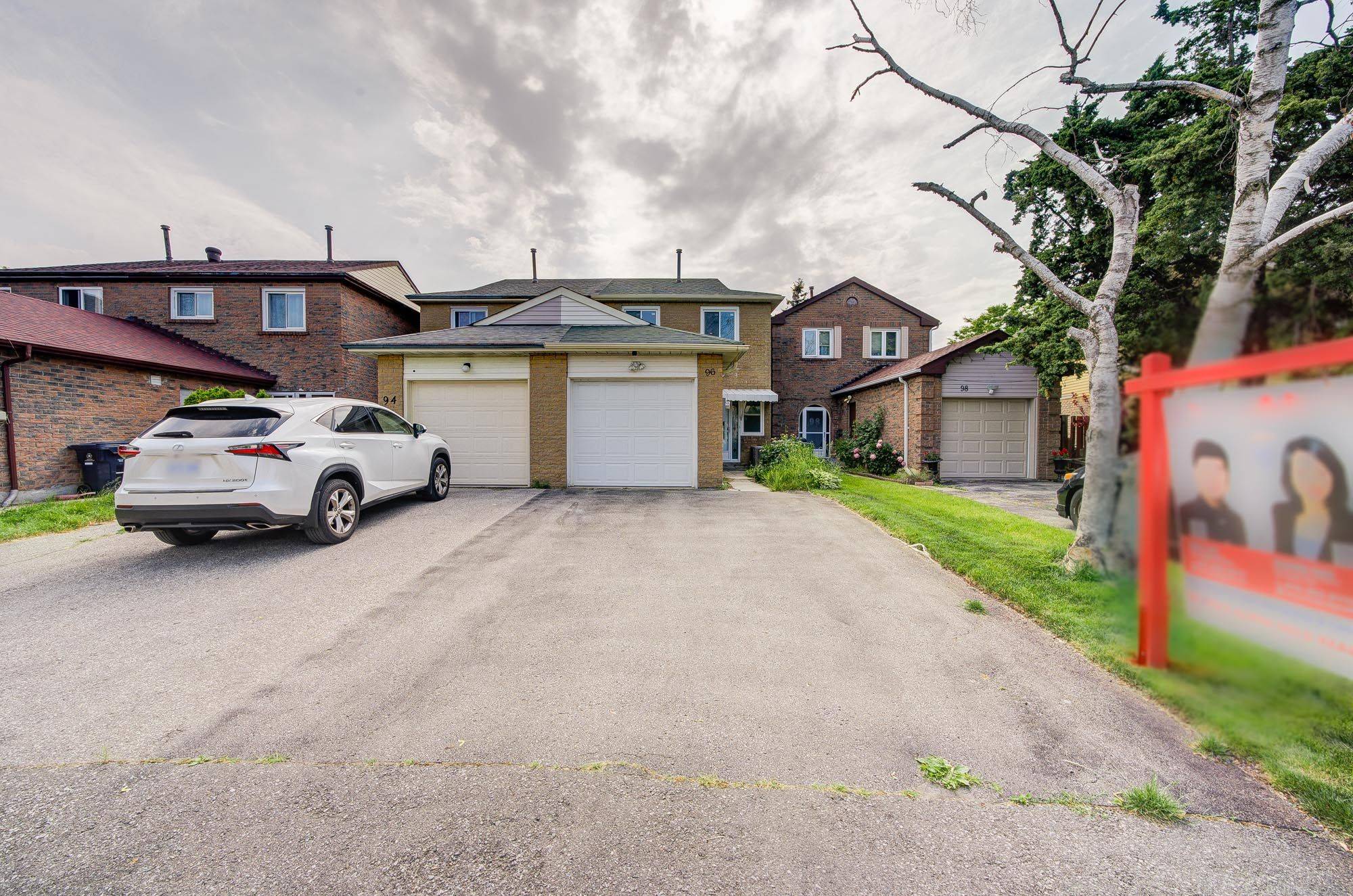 96 Dunmail DR, Toronto E07, ON M1V 1J5