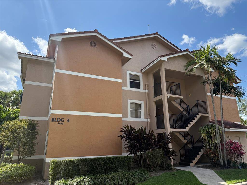 Coral Springs, FL 33067,9033 Wiles Rd #304