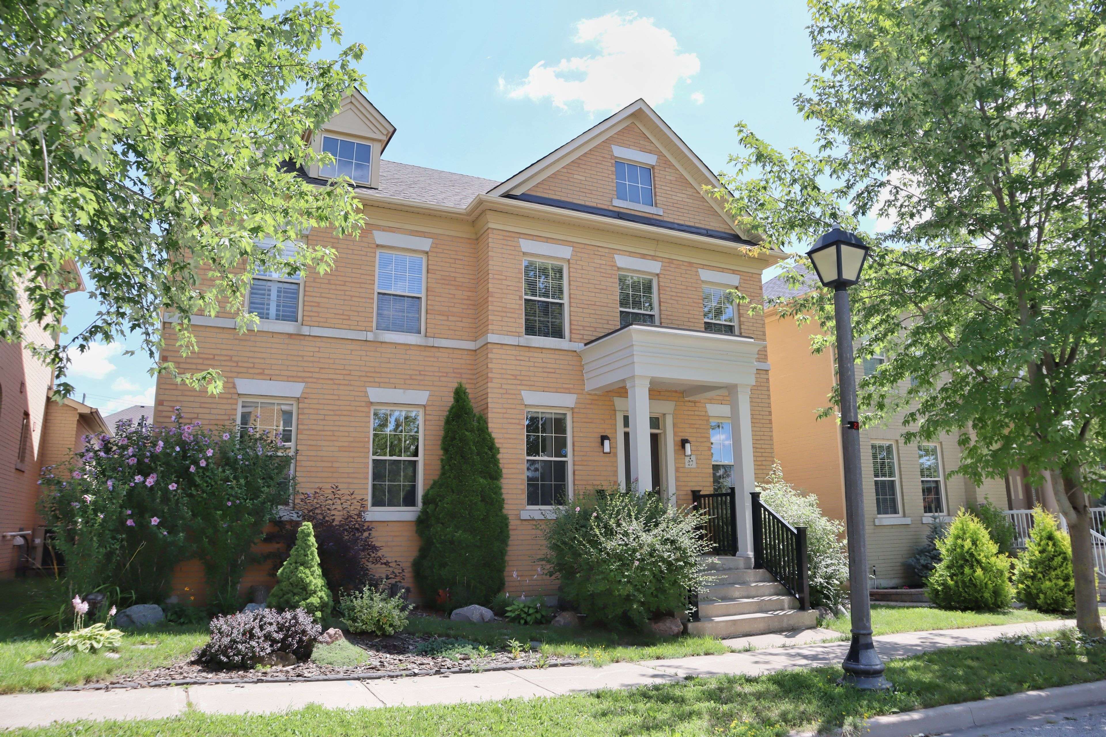 Markham, ON L6C 0A3,27 Bonheur RD