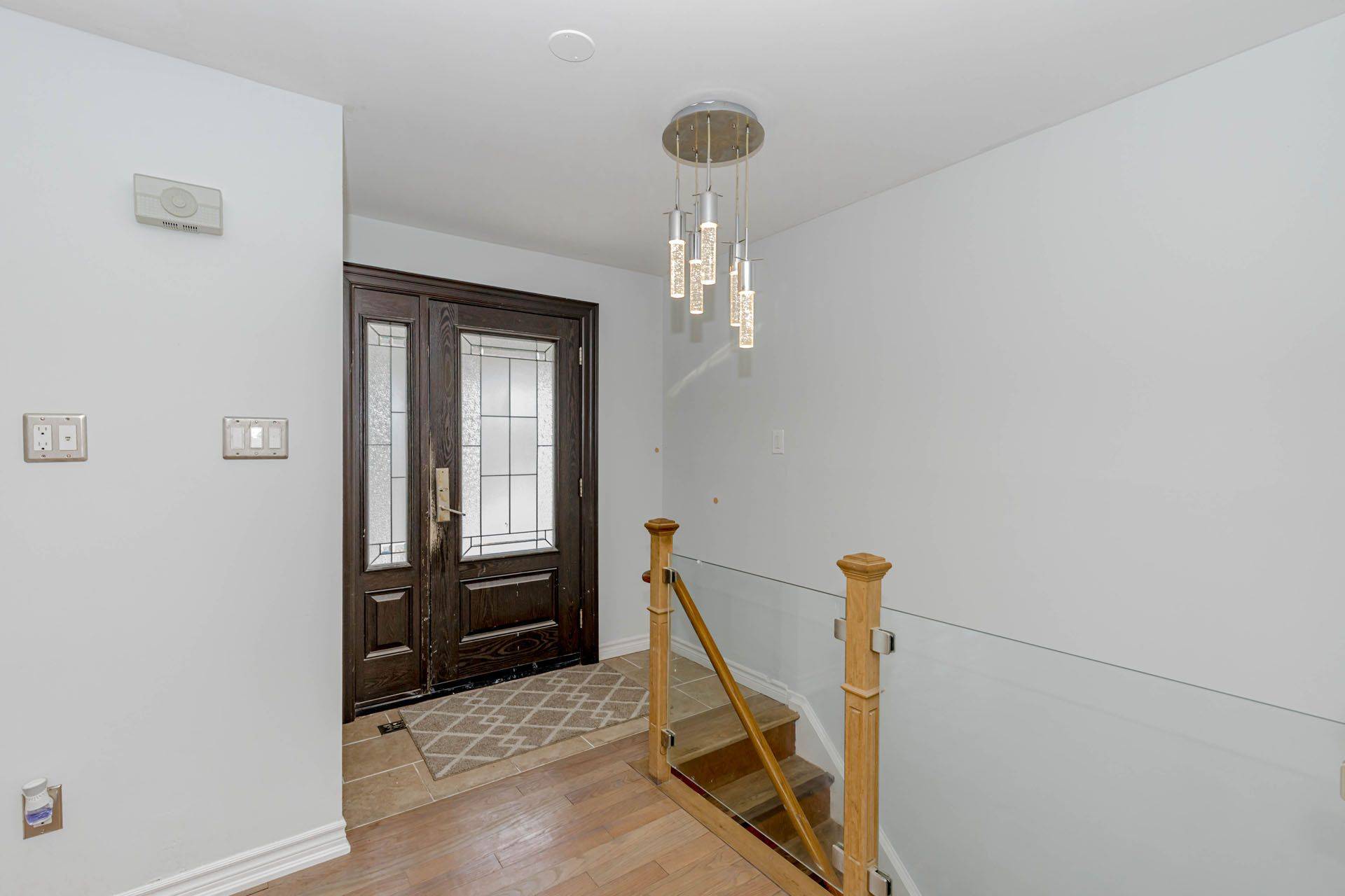 Brampton, ON L6T 2L5,31 Braemar DR