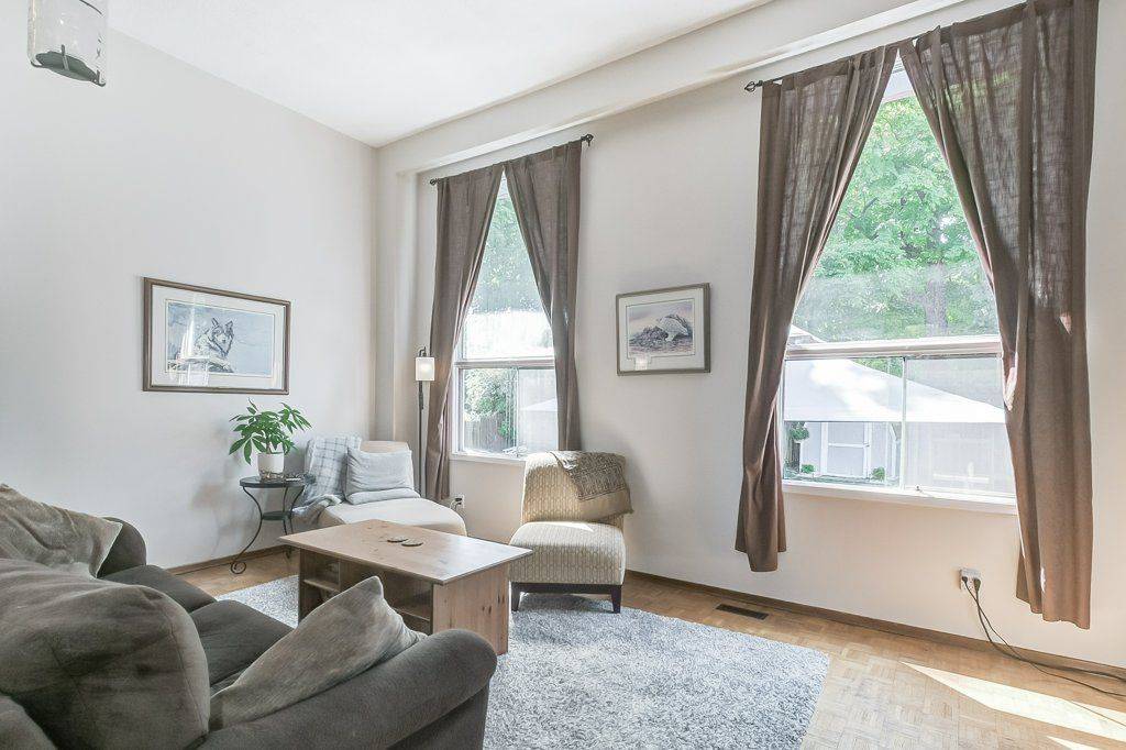 Mississauga, ON L5N 1N3,7051 Estoril RD