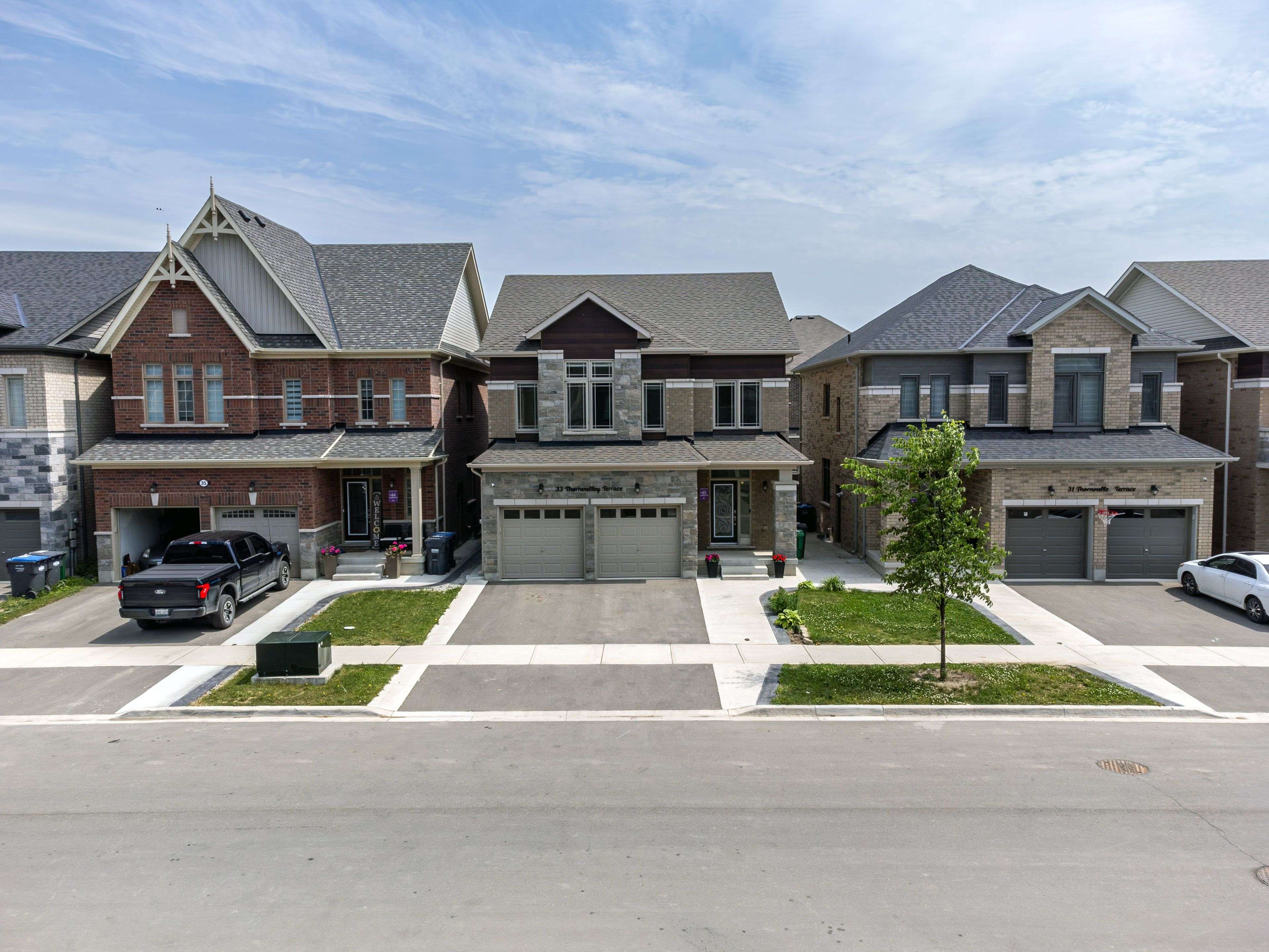 Caledon, ON L7C 4H9,33 Thornvalley TER