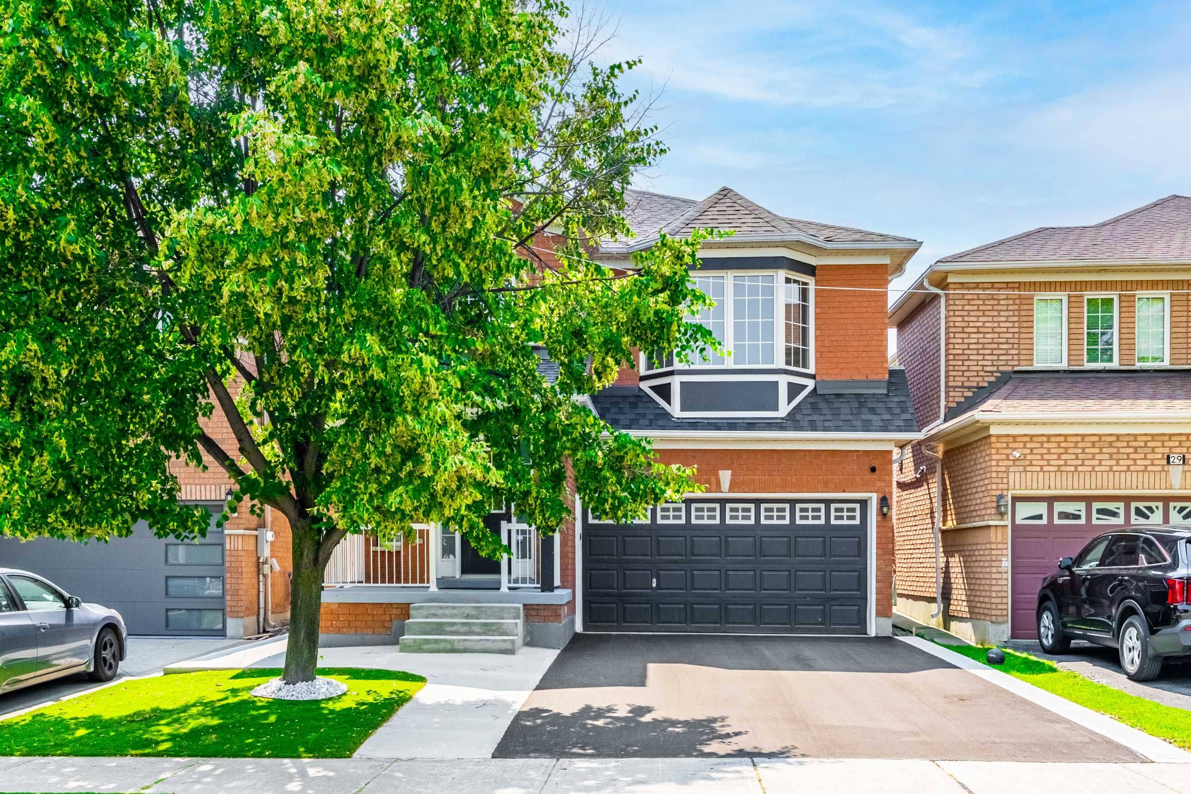 Brampton, ON L7A 3R8,31 Berries DR