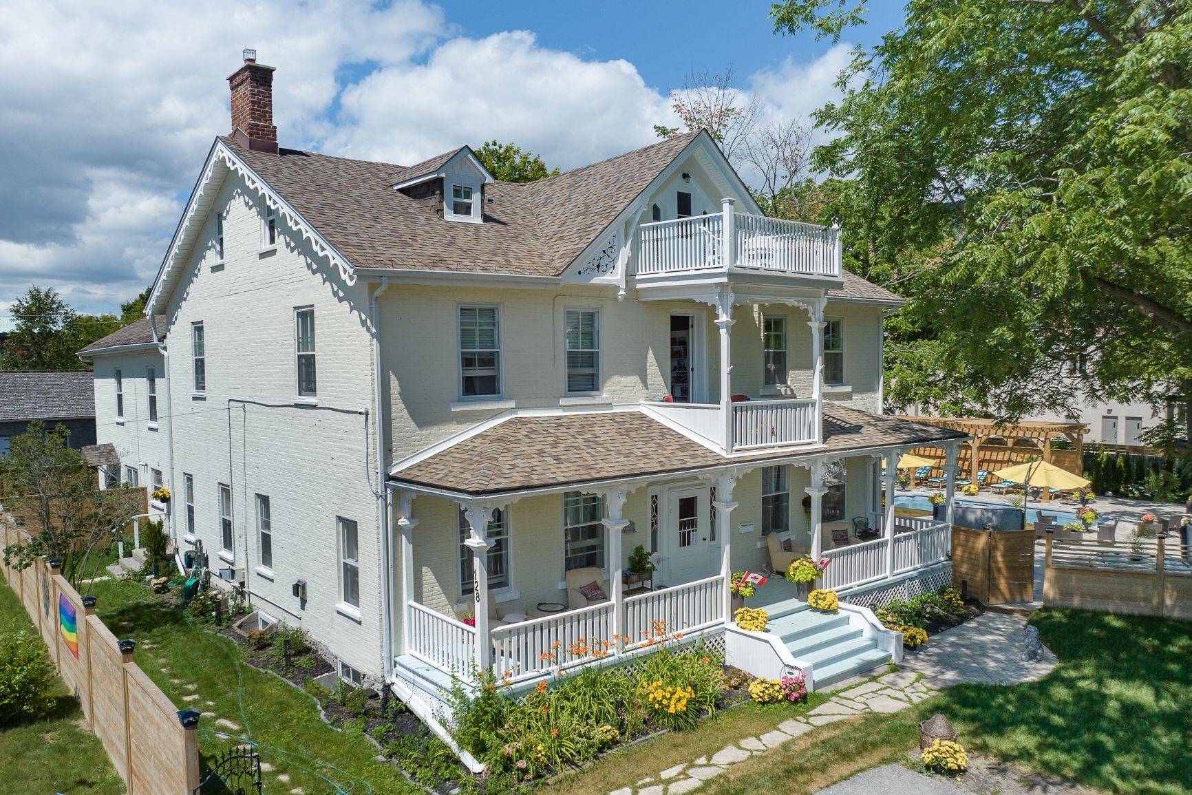 Cobourg, ON K9A 3H4,128 Durham ST