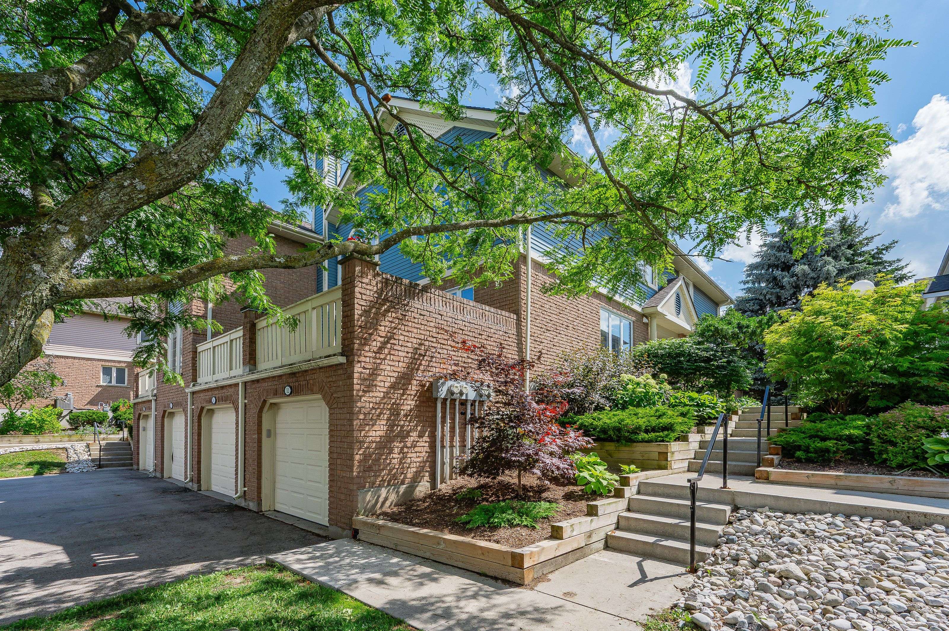 Guelph, ON N1G 4R9,941 Gordon ST #50