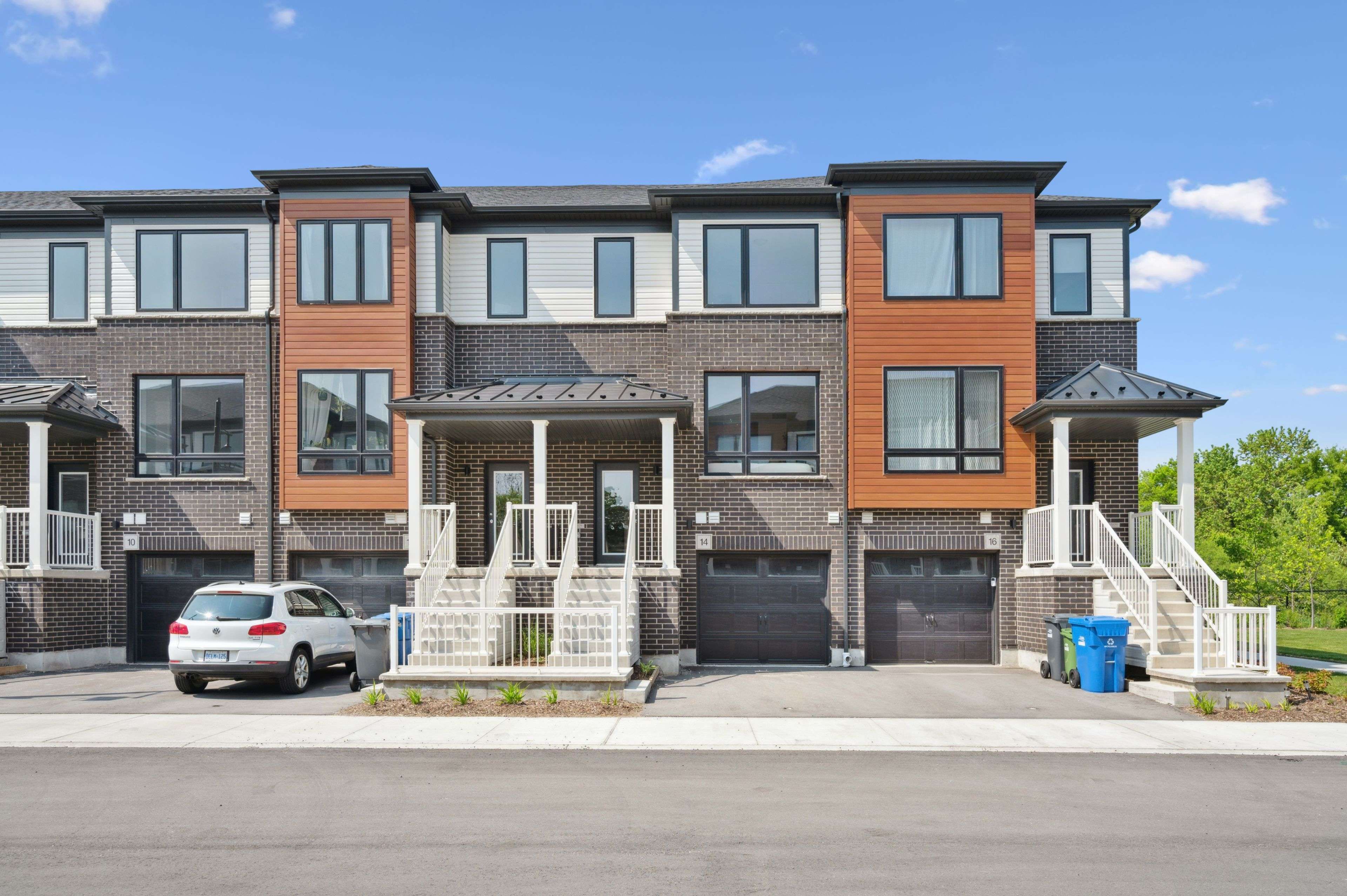 14 Sora LN, Guelph, ON N1E 0T4