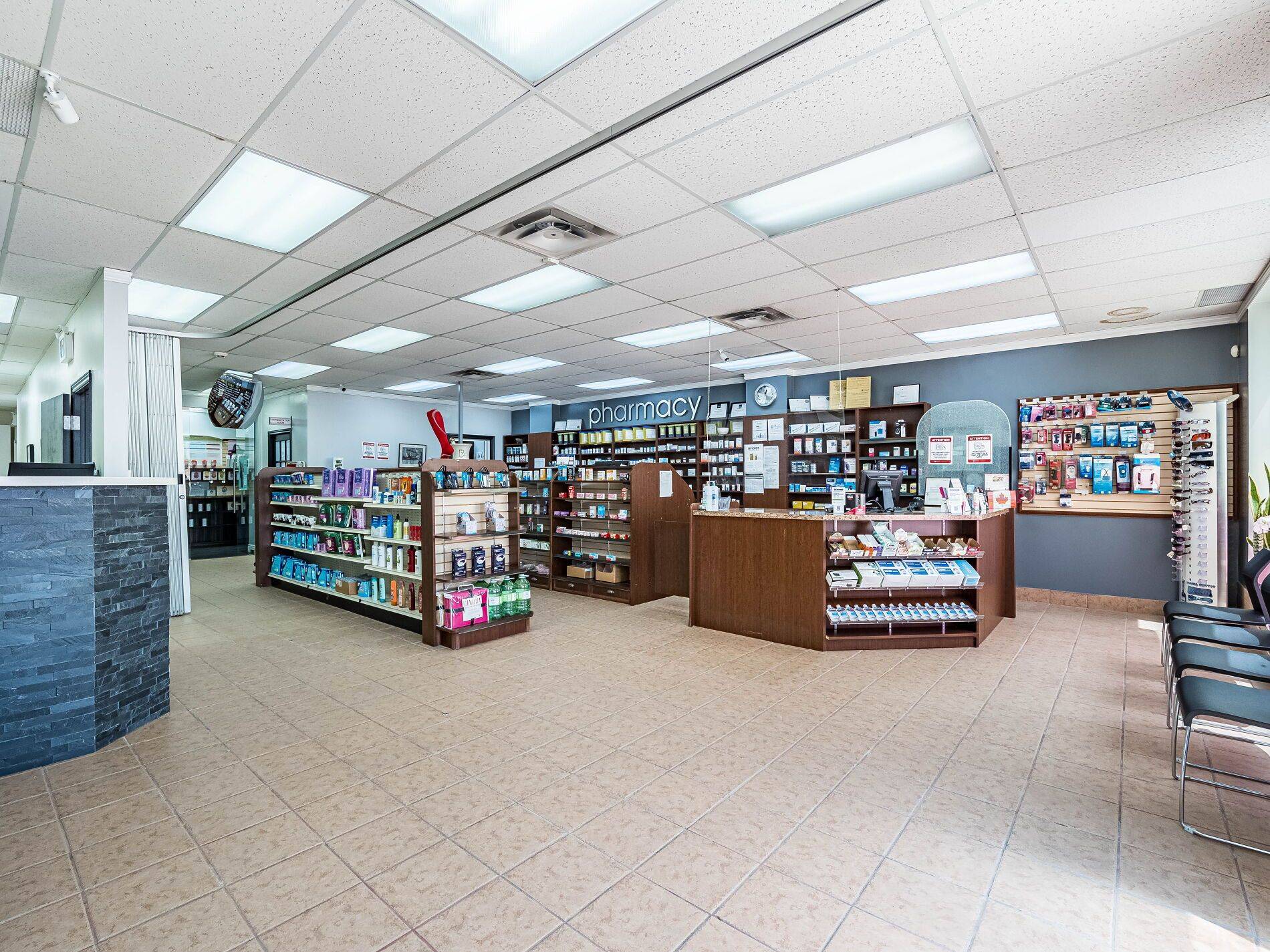 Hamilton, ON L0R 2H6,287 Dundas ST E #4