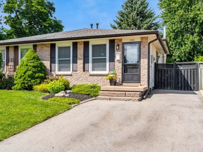 Burlington, ON L7P 3S7,2393 Greenbank TRL S