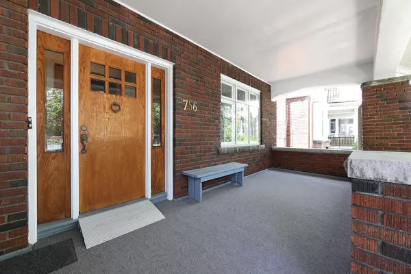 Toronto E03, ON M4C 3C4,756 Coxwell AVE