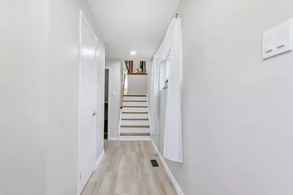Mississauga, ON L5N 1N3,7051 Estoril RD