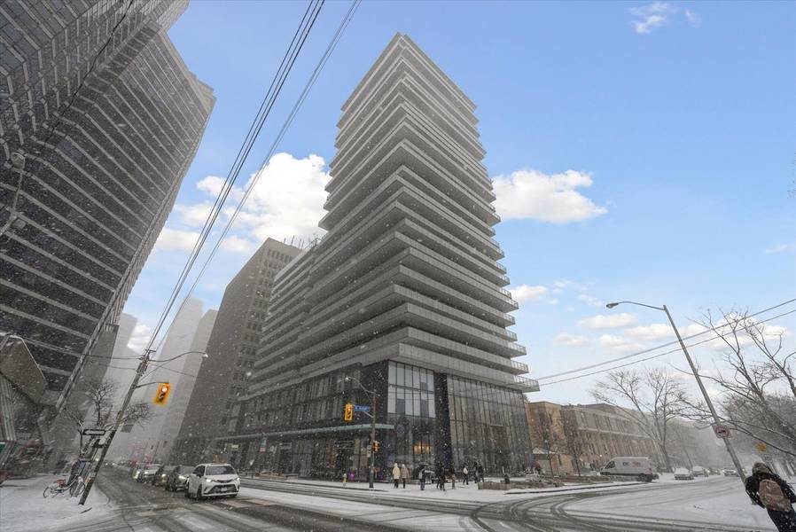 57 St Joseph ST #701, Toronto C01, ON M5S 0C5