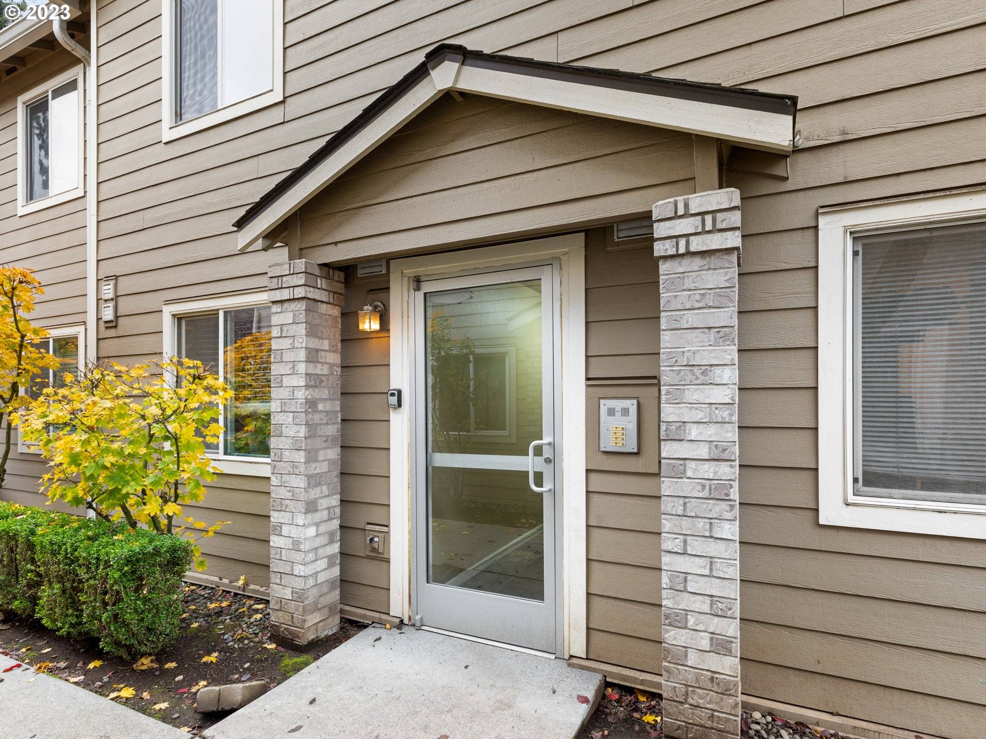 12014 SE BUSH ST #C, Portland, OR 97266