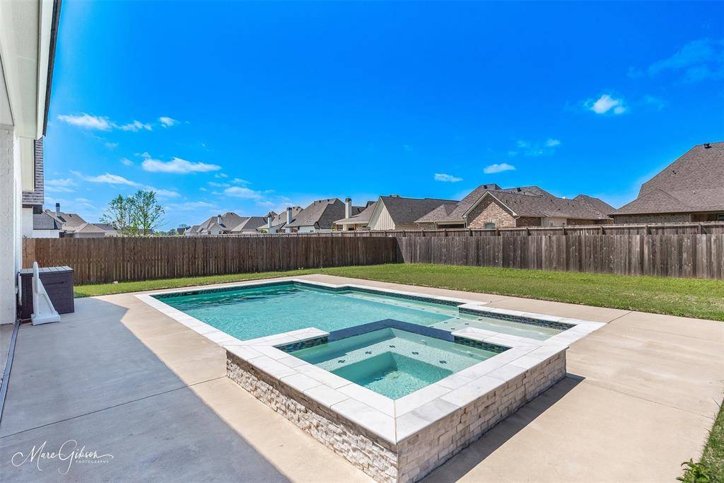 Bossier City, LA 71111,171 N Canal Drive