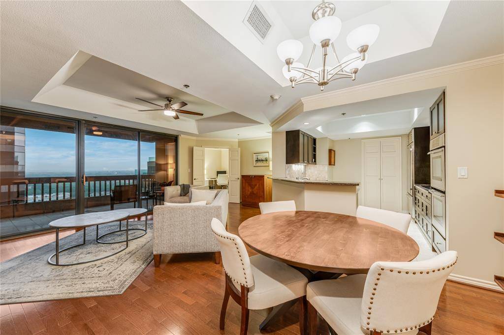 Dallas, TX 75225,5909 Luther Lane #1700