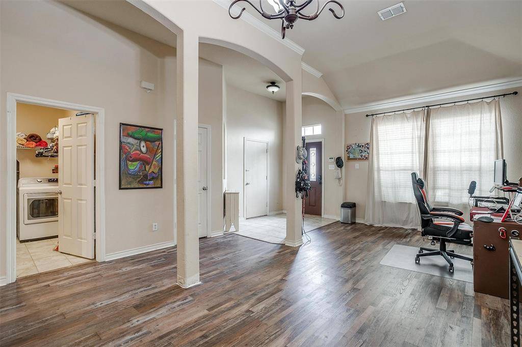Burleson, TX 76028,847 Grant Street