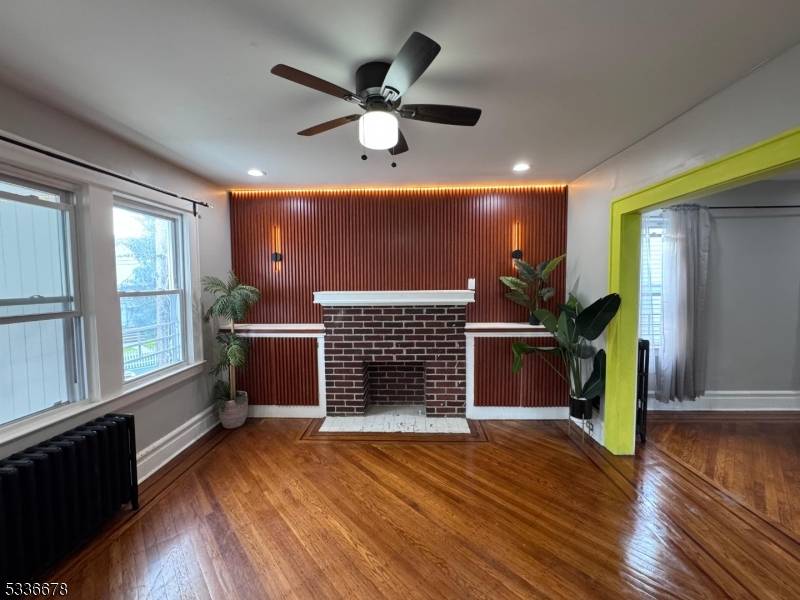 51 Valley St, Newark City, NJ 07106