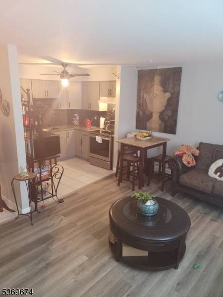 Linden City, NJ 07036,45 Hussa St