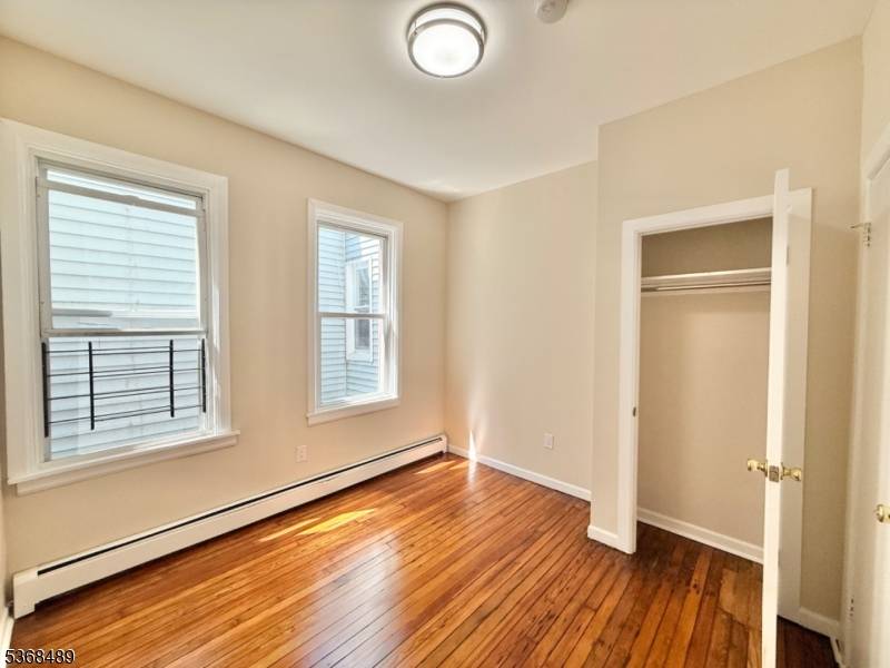 Newark City, NJ 07103,532 S 20Th St