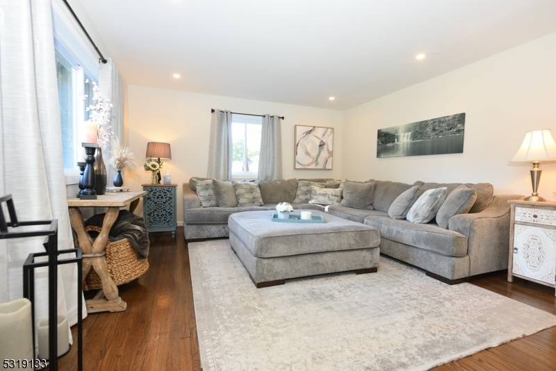Wyckoff Twp., NJ 07481,79 Colgate Ave
