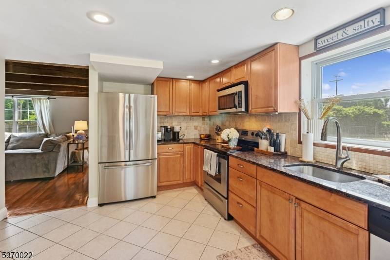 Lebanon Twp., NJ 08826,537 W Hill Rd